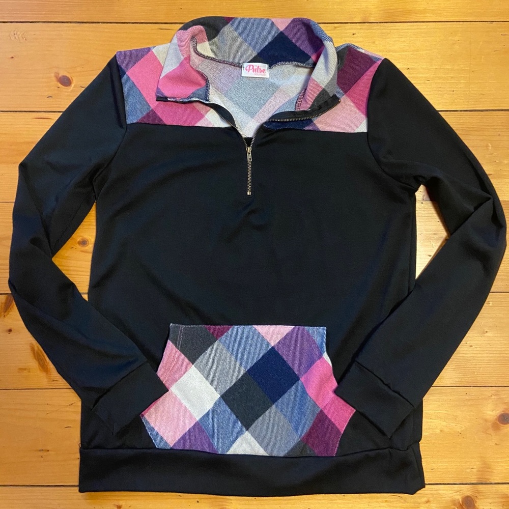 Pulse Boutique quarter zip pullover